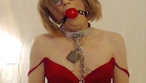 British girl with nice body gives blowjob for the step father