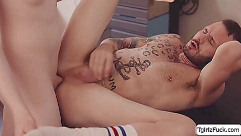 Slender blonde masseuse has an excellent anal and deep anal