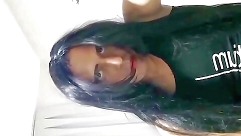 Amateur brunette slut has her tight pussy fingered by a boyfriend