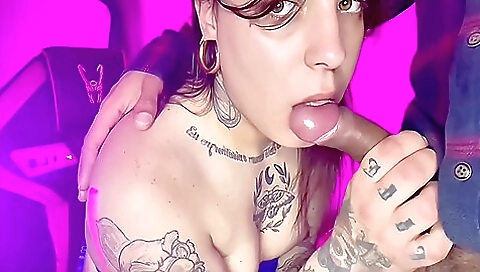 Horny guy deep throats teen's cunt while she is fucked