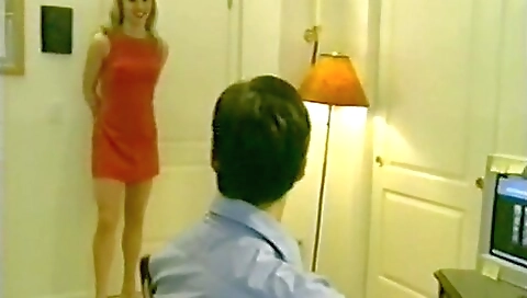 Old man fucks his young girlfriend in a vintage video