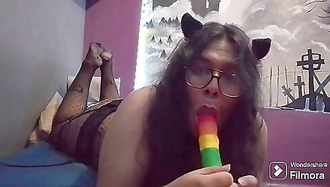 Amateur latina in a hot solo video fucking her ass with a dildo