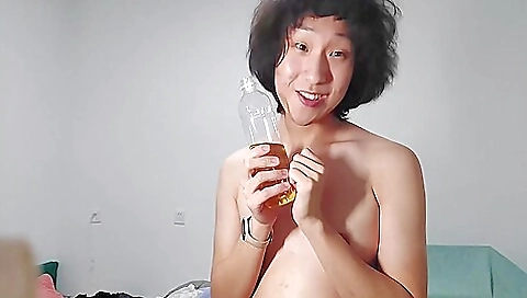 Japanese pussy fetish - solo vid with a busty teen