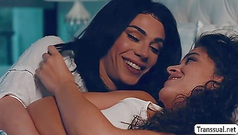 Busty brunette teen is getting a nice handjob and deepthroat 3d